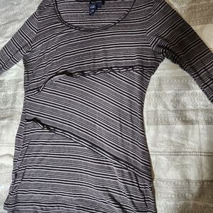 Max edition Maternity Top Size LG so softball and Greyish